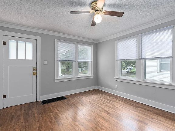 5th image of 357 N Elizabeth St