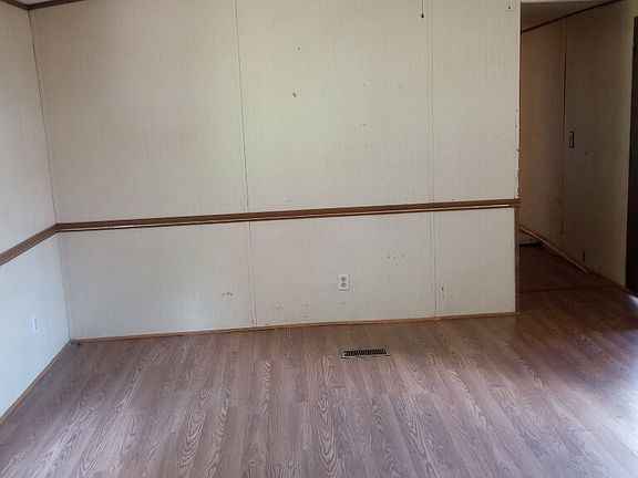 3rd image of 305 Clemson Ave #C