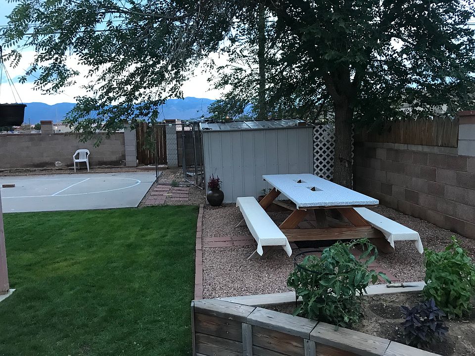 2nd image of 3326 Montclaire Dr NE