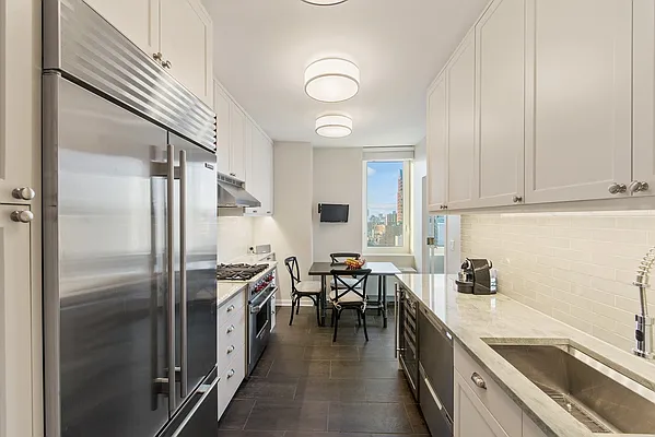 Sold by Nest Seekers International | media 16