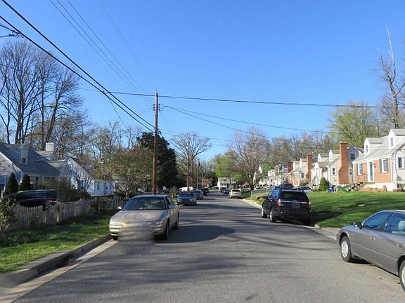 4th image of 2917 Monroe Pl