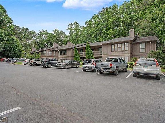 4th image of 319 Smokerise Cir SE