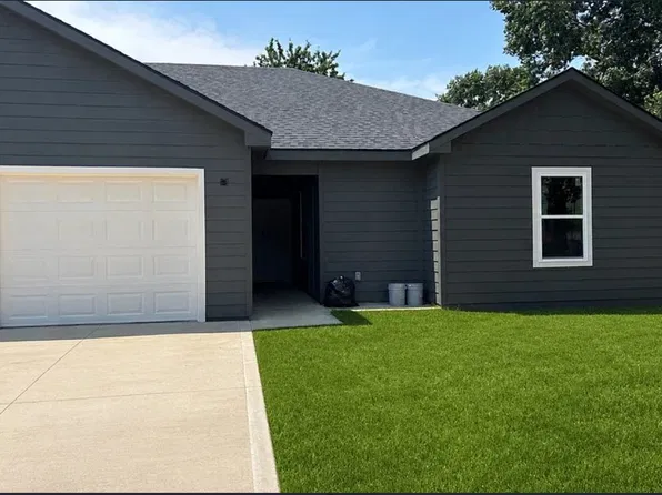 923 N 90th St, Kansas City, KS 66112