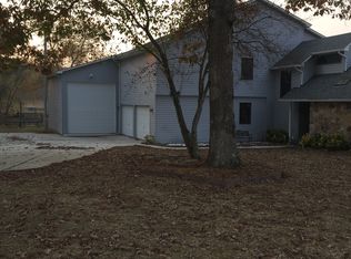 1020 Hileah Dr, Crossville, TN 38572