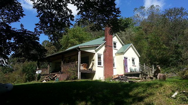 1st image of 2715 New River Pkwy