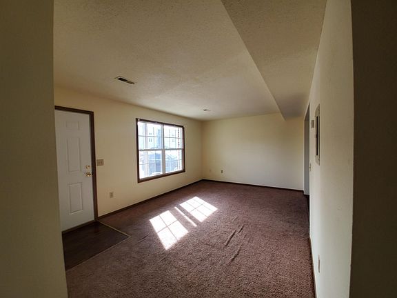 2nd image of 411 Jefferson St