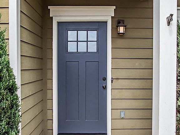 2nd image of 400 Hathaway Ln