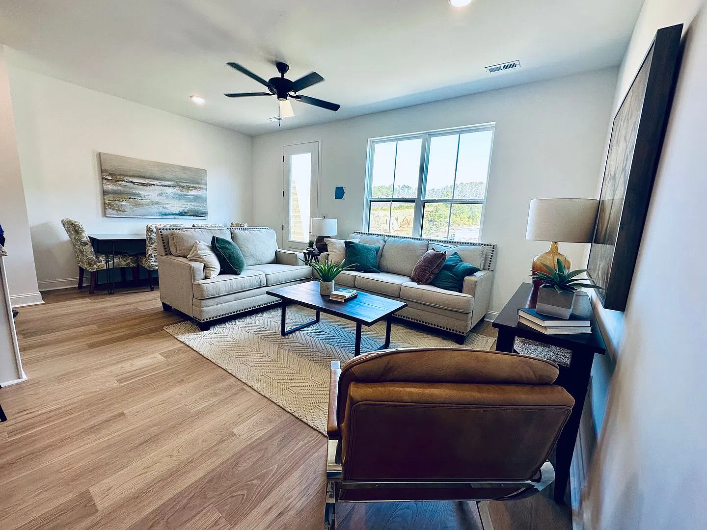 Modern Townhome! Now Offering Move-In Incentive — Photo 4