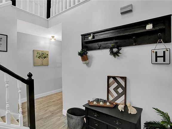 4th image of 7549 Geist Estates Dr