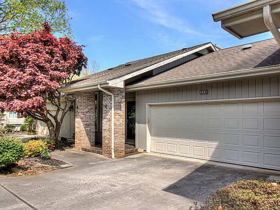 2nd image of 215 Bokoshe Cir #1