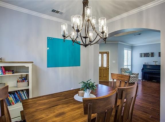 4th image of 5913 Independence Ct