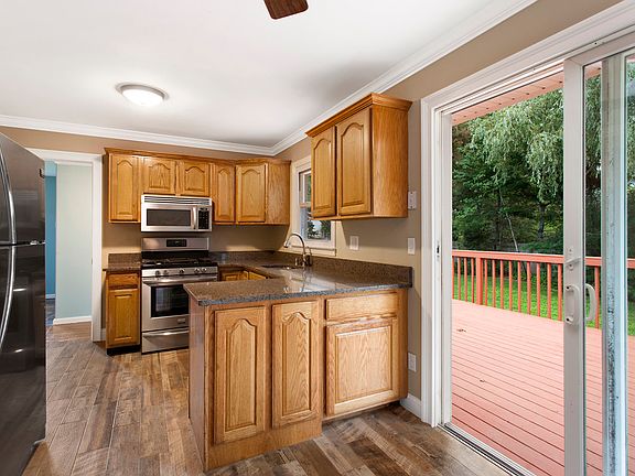 2nd image of 1230 Washington Avenue Ext