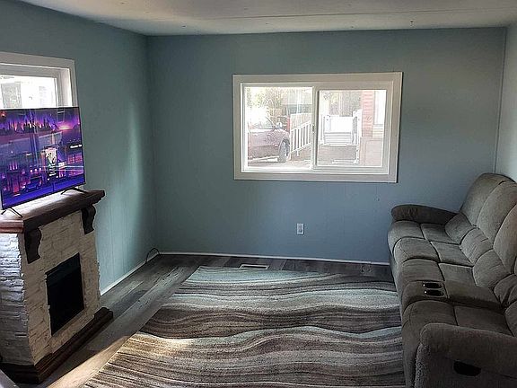 5th image of 1950 Northcrest Dr Space 6