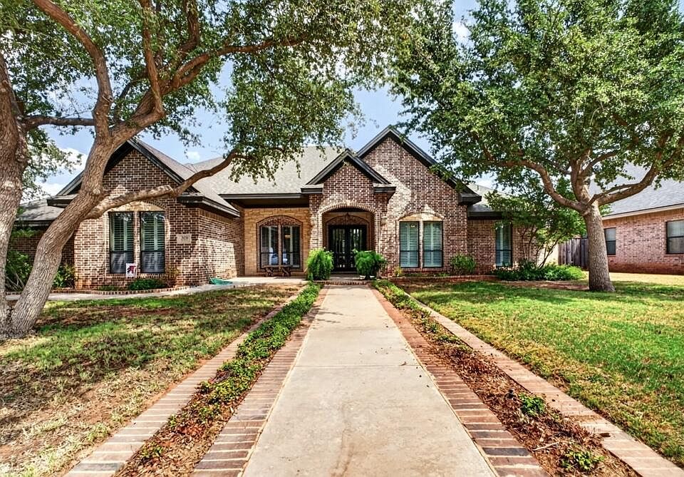 1st image of 2020 Brentwood Dr