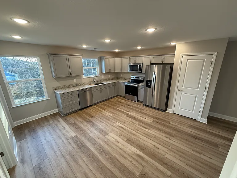 223 Lolly Ln — Photo 3