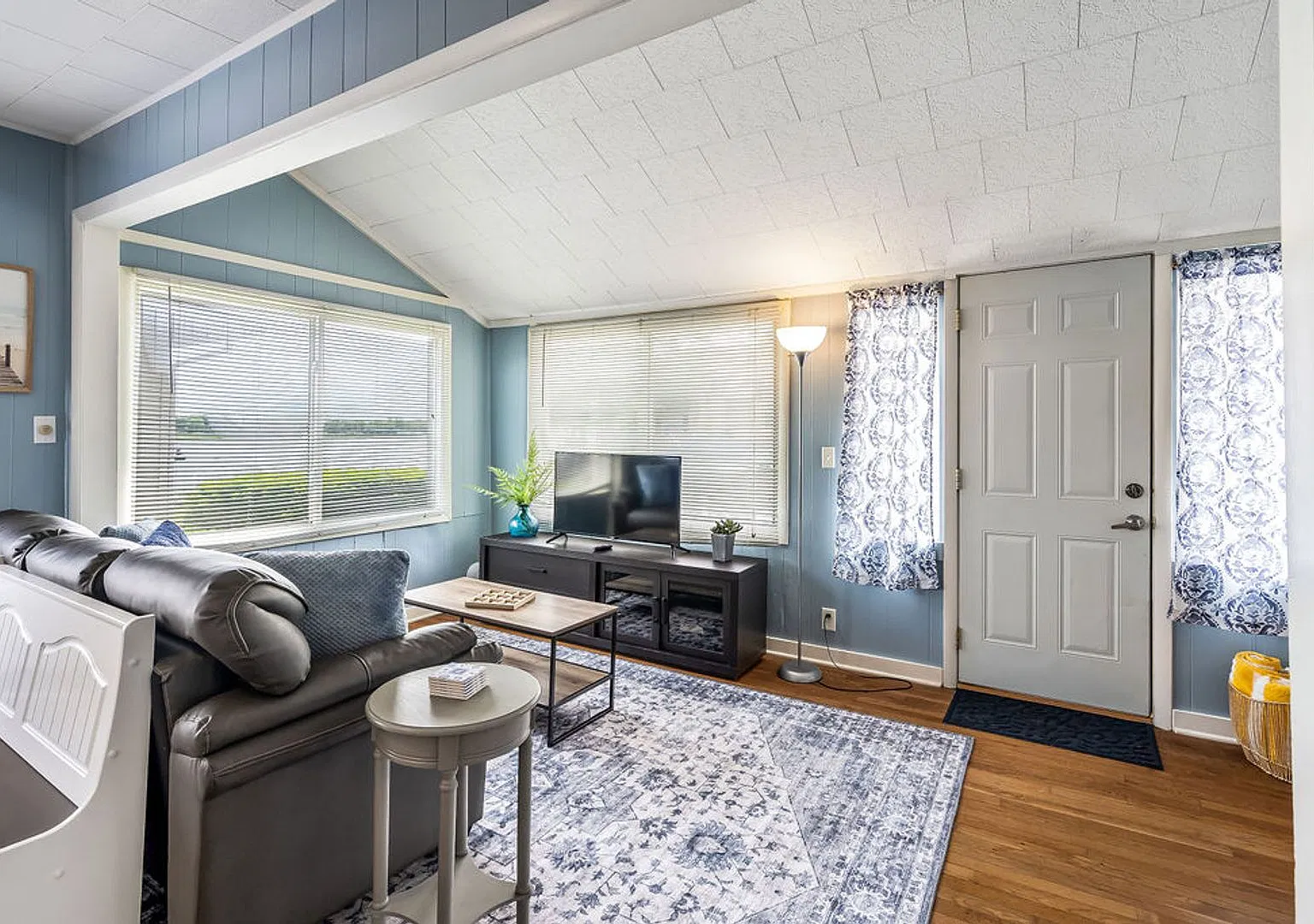 Off Season Rates at Lake Wawasee! — Photo 3