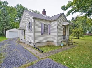 301 Meadowridge Rd, Akron, OH 44312