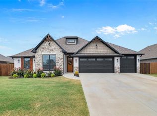 1800 Tull Dr, Pea Ridge, AR 72751