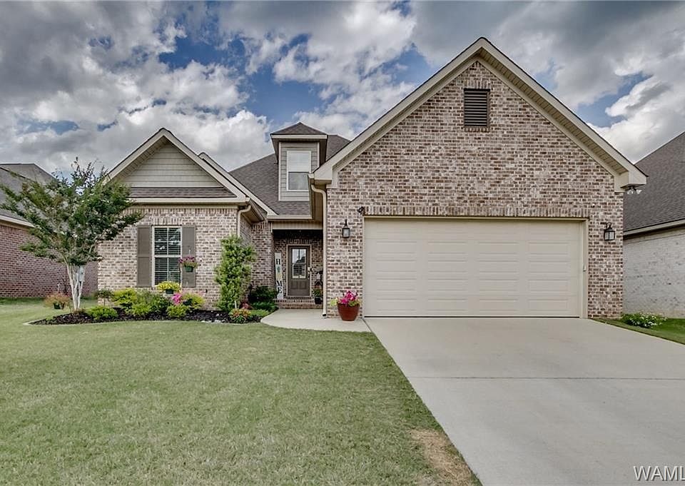 1st image of 11425 Dyer Ln