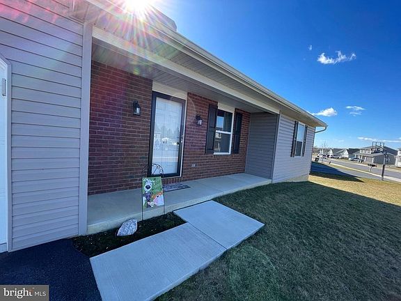 2nd image of 17 Evergreen Way #L-0327
