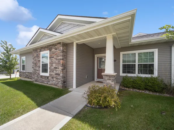 9019 Nelle Ln, West Des Moines, IA 50266