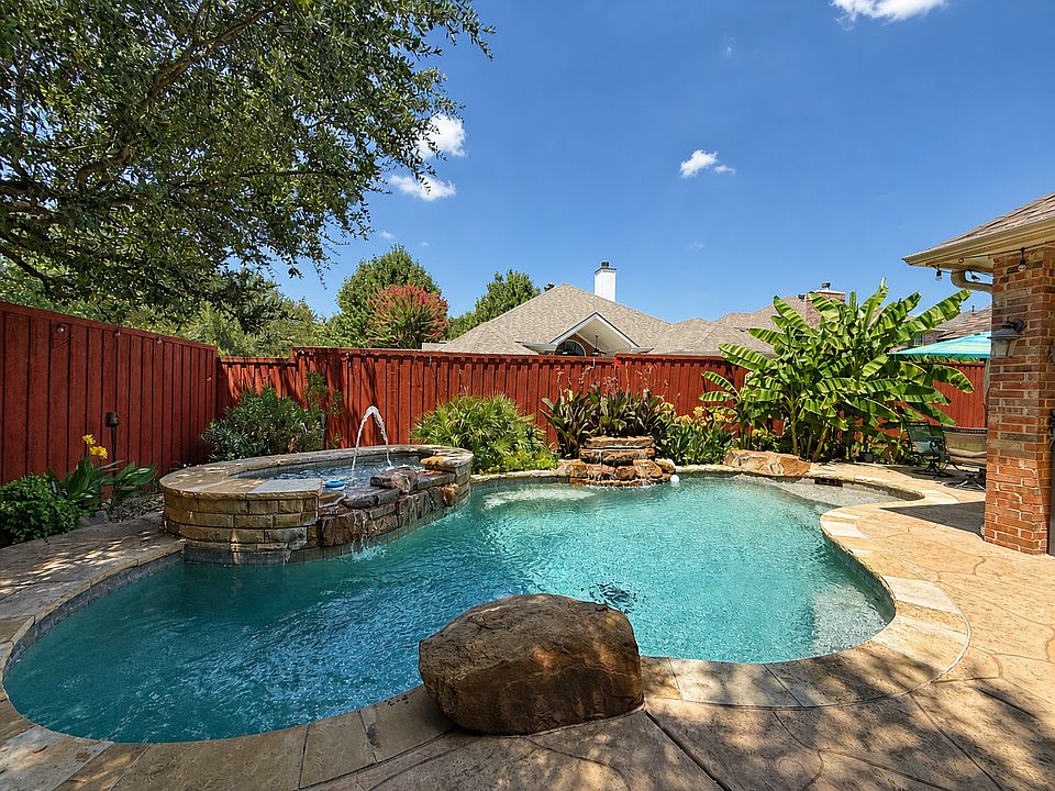 1st image of 1740 Forest Glen Dr