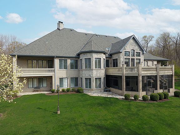 2nd image of 1910 Ashington Ct