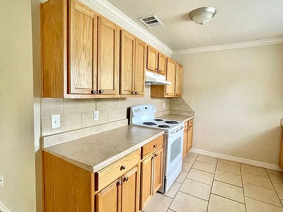 4th image of 219 W Robin Ln Unit A