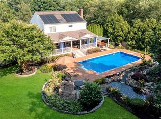 31 Annandale Rd, Stony Brook, NY 11790