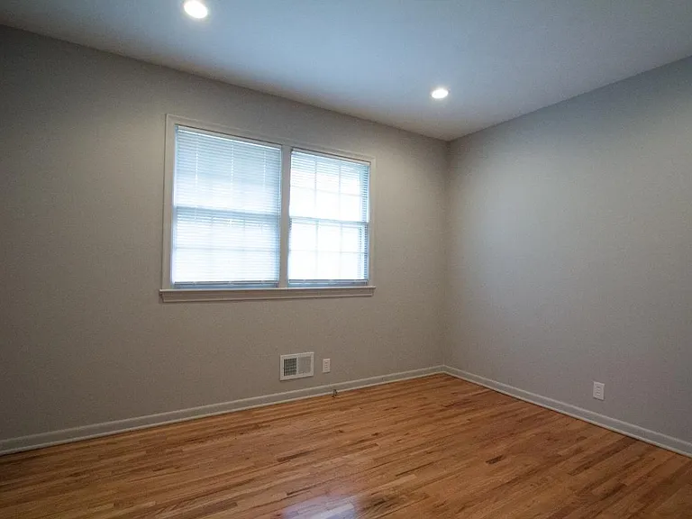 3612 S 105th St — Photo 30