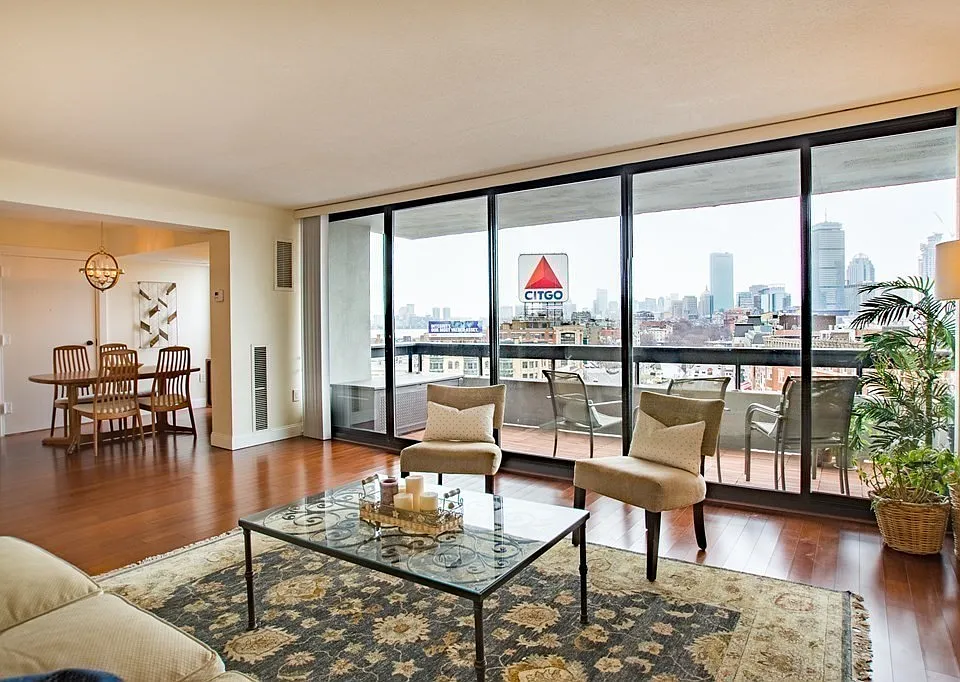 566 Commonwealth Ave #1002