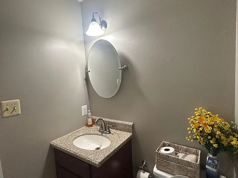 7804 Harrowgate Cir #D — Photo 16