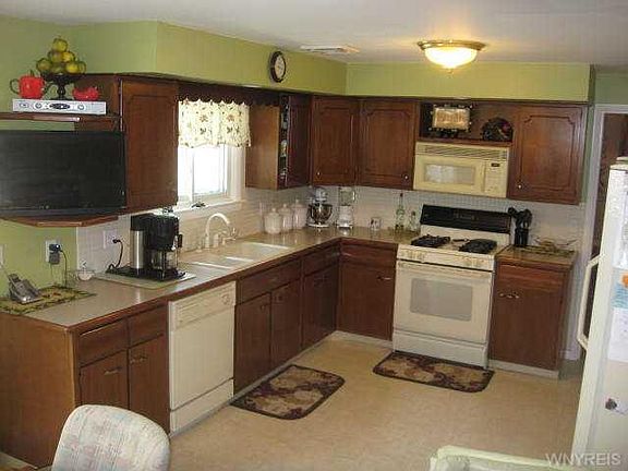 5th image of 5536 James Dr