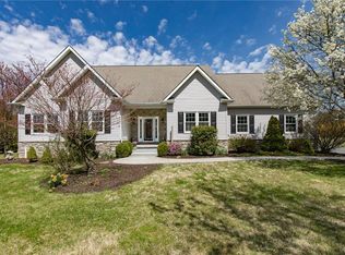 20 Woodland Cir, Hellertown, PA 18055