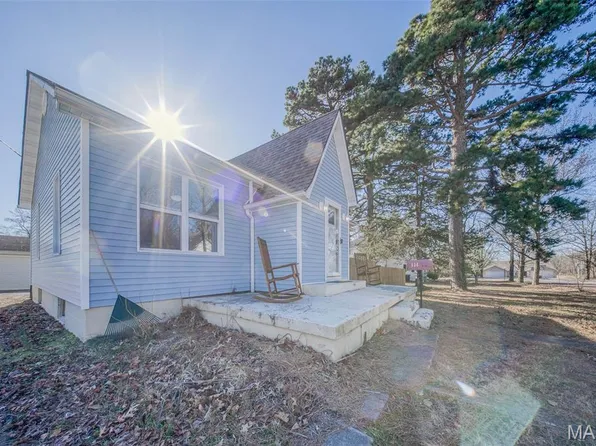 114 Cartall St, Saint James, MO 65559