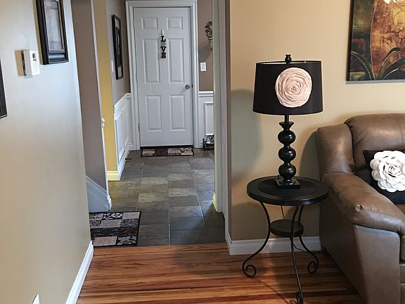 3rd image of 43618 Deborah Dr