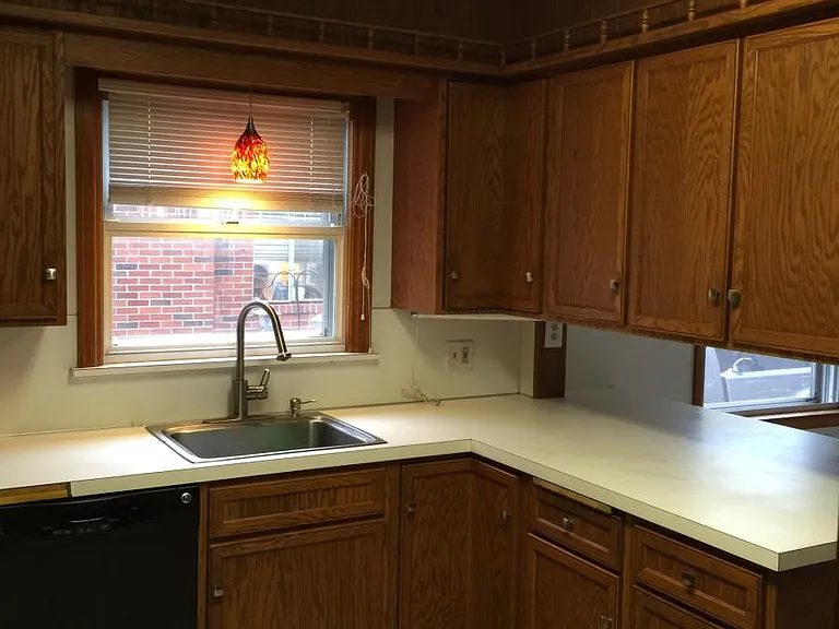 4236 Rugby Dr — Photo 2