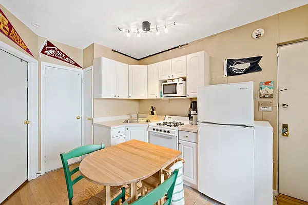 Sold by Halstead Real Estate | media 3