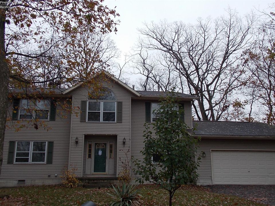 1st image of 33 N Woodwinds Way
