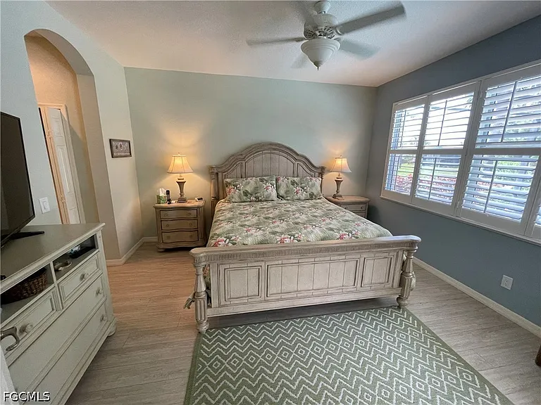 10630 Camarelle Cir — Photo 28