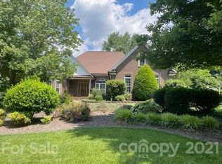 4827 Huddersfield Dr, Harrisburg, NC 28075