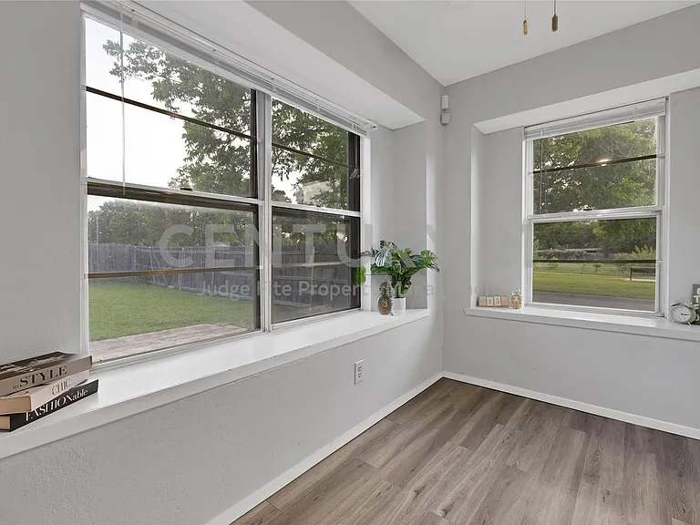 7357 Channel View Dr — Photo 8