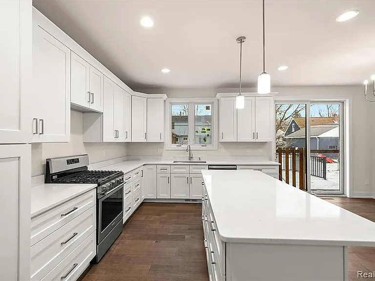 2911 Walsh Dr — Photo 21
