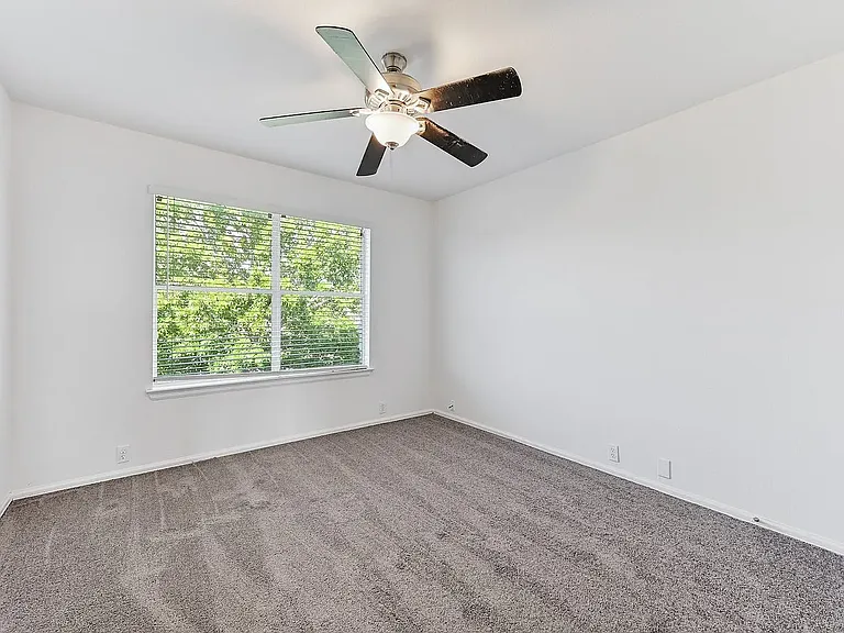 480 Camelia Pkwy — Photo 11