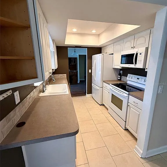 2729 Nodosa Dr — Photo 8