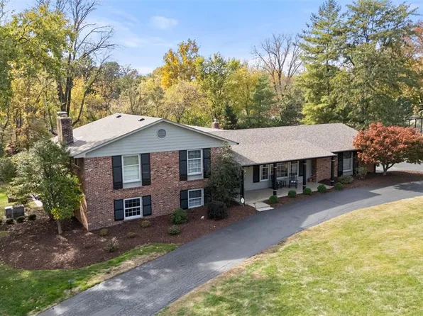 13 Balcon Est, Saint Louis, MO 63141