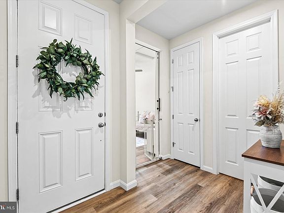 5th image of 6325 Pointer Ln