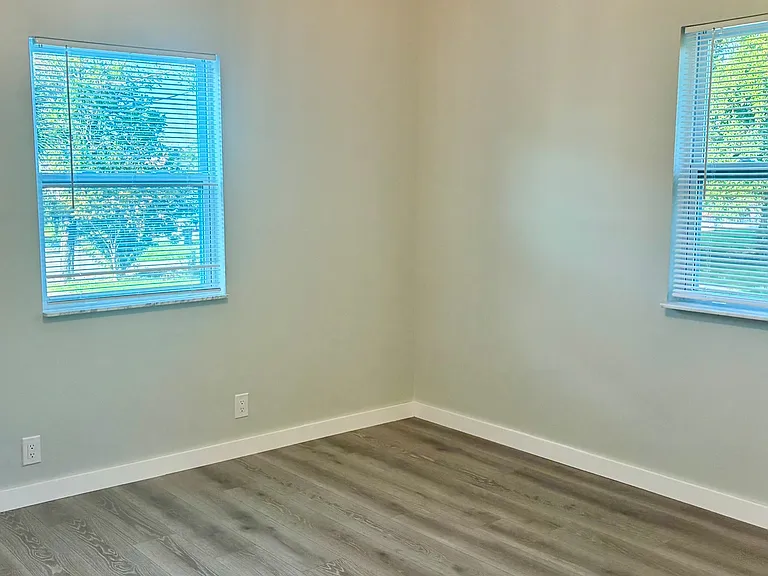 28 Sebastian Ave #C — Photo 7