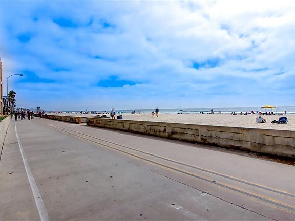 5th image of 21-725 Redondo Ct #21