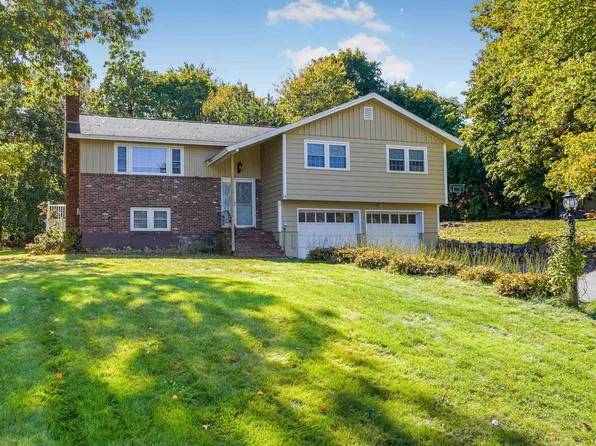 49 Marianna Road, Salem, NH 03079